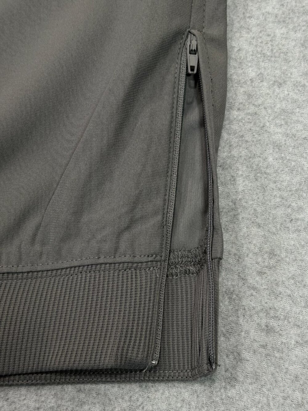 Original Penguin Sport Joggers Mens XL Gray Moisture Wicking Pants Ankle Zip NWT - Picture 2 of 16